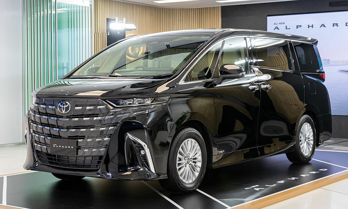 Alphard black